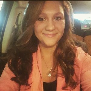 Meet your Posher, Brittney